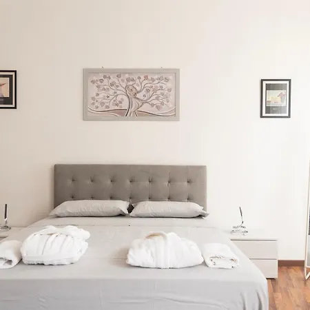 Apartament Casa Renoir 5 Minuti Da Duomo *
